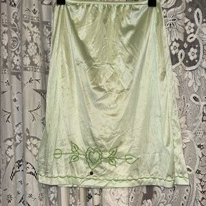 Vintage green embroidered half‎ slip